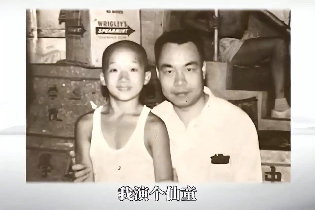 成龙武术功底_成龙武术背景训练经历介绍_成龙的武术背景与训练经历