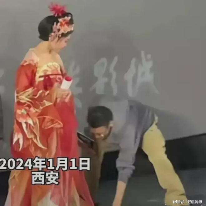 刘德华的痴情粉丝_刘德华与粉丝的暖心互动_刘德华粉丝大合唱视频